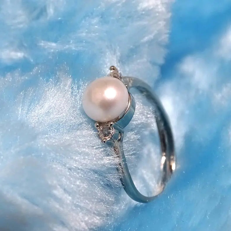 Natural Freshwater Pearl Ring with Stylish Design