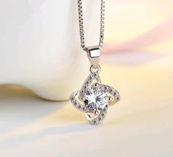 S925 Silver Necklace with Simple Lucky Clover Pendant