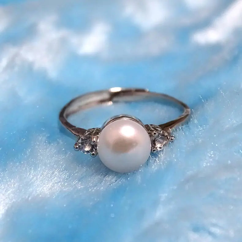 Natural Freshwater Pearl Ring with Stylish Design