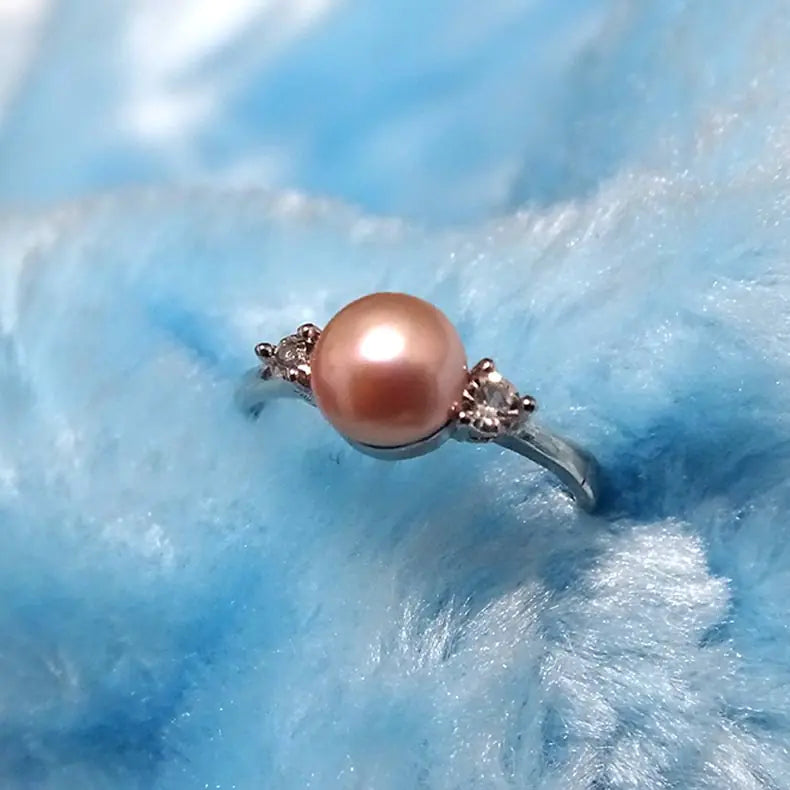 Natural Freshwater Pearl Ring with Stylish Design