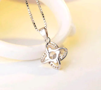 S925 Silver Necklace with Simple Lucky Clover Pendant