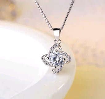 S925 Silver Necklace with Simple Lucky Clover Pendant